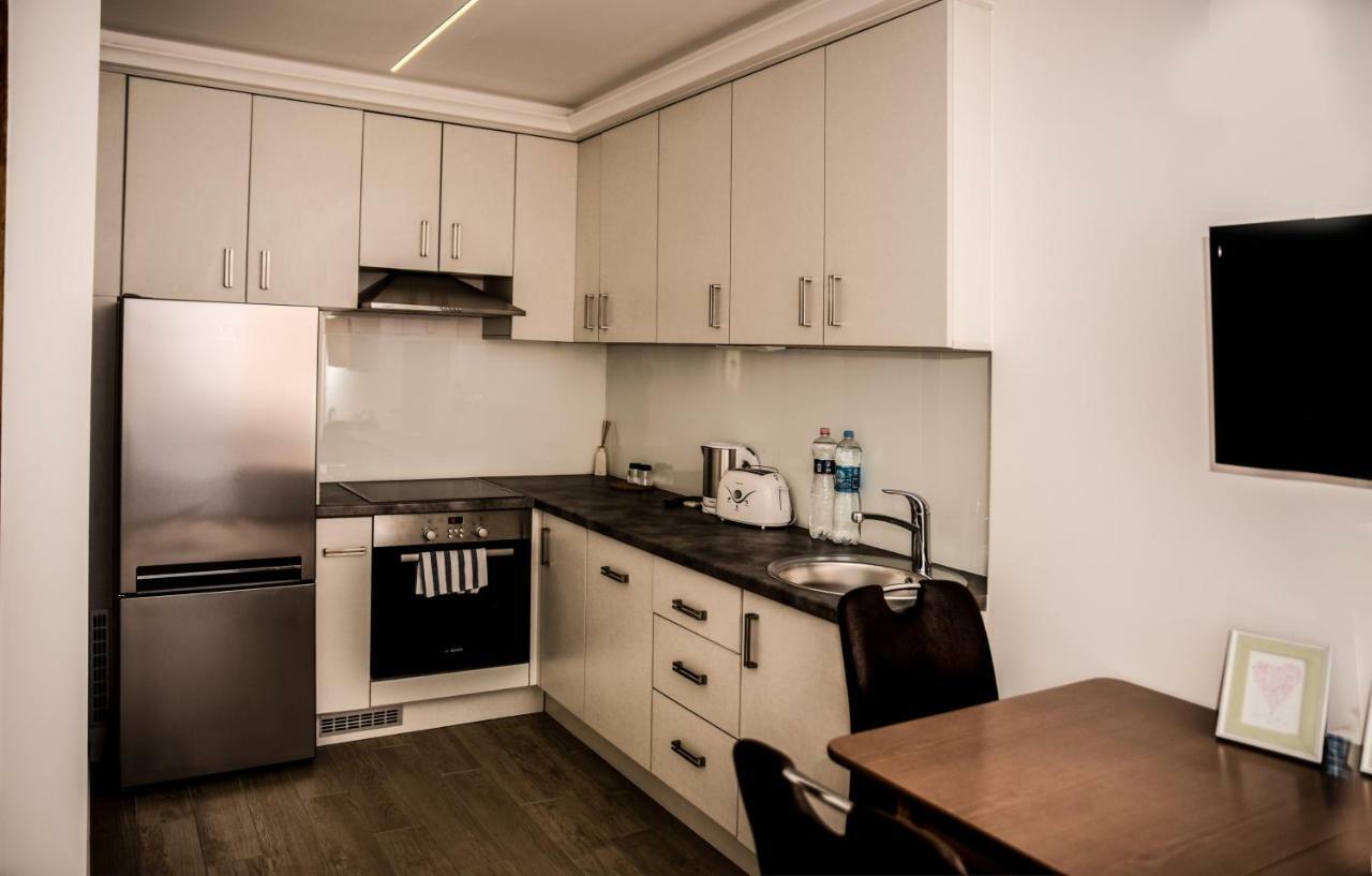Centrum Apartman Cegled Bagian luar foto